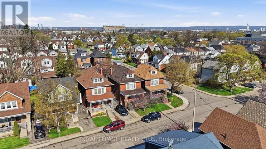 115 KENSINGTON AVENUE N, Hamilton (Crown Point), Ontario L8L7N3