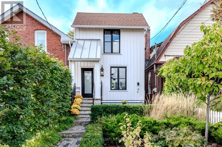LOWER - 18 MILTON STREET, Toronto (Mimico), Ontario M8Y2X5