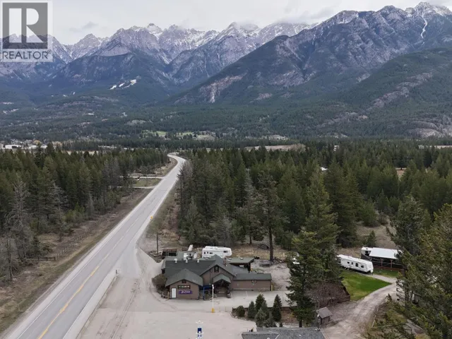 5388 93/95 Highway, Fairmont Hot Springs, British Columbia V0A1K4
