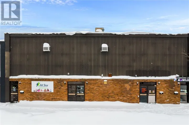 11 Mary Walk, Elliot Lake, Ontario P5A1Z9