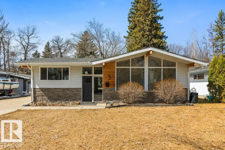 5 GRESHAM BV, St. Albert, Alberta T8N1A8