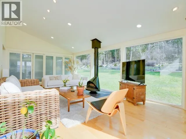 5667 GILLIES BAY RD ROAD, Texada Island, British Columbia V0N1W0