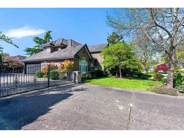 2142 139A STREET, Surrey, British Columbia V4A9V4