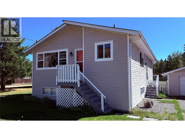 654 Sixth Avenue, Midway, British Columbia V0H1M0