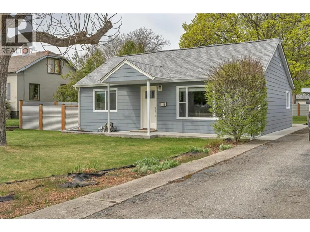 985 Moosejaw Street, Penticton, British Columbia V2A5T5