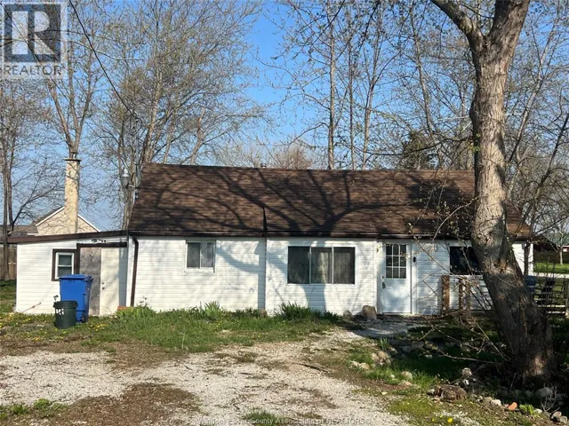 117 LAKESHORE, Leamington, Ontario N0P2P0