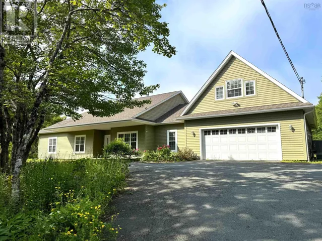 103 Sussex Drive, Stillwater Lake, Nova Scotia B3Z4J2