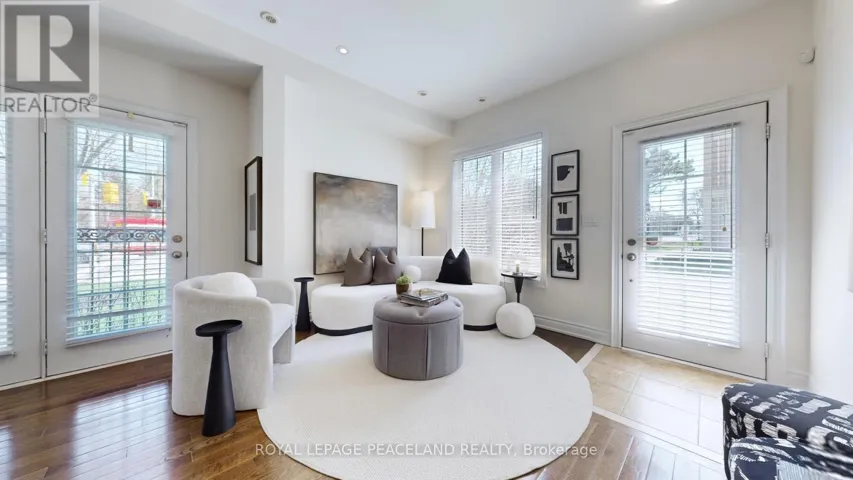 82 HARGRAVE LANE, Toronto (Bridle Path-Sunnybrook-York Mills), Ontario M4N0A4