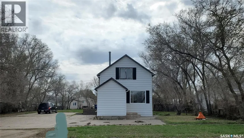 321 1st STREET W, Ponteix, Saskatchewan S0N1Z0