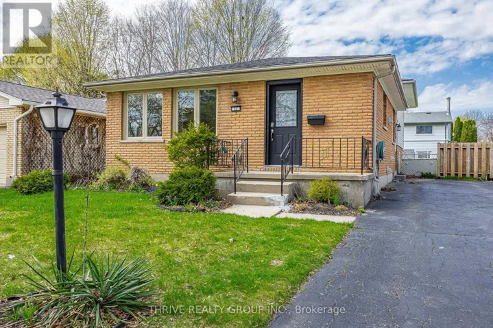 MAIN - 52 KEY HILL ROAD, London North (North F), Ontario N6G2G3