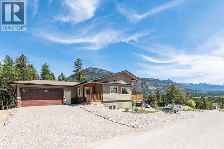 896 Copper Point Way, Windermere, British Columbia V0A1K3