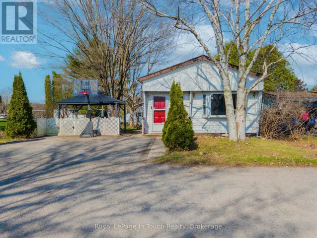 30 BERTS ROAD, Midland, Ontario L4R5B5