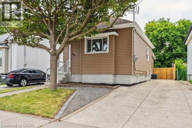 93 EAST 31ST Street E Unit# Upper, Hamilton, Ontario L8V3N9
