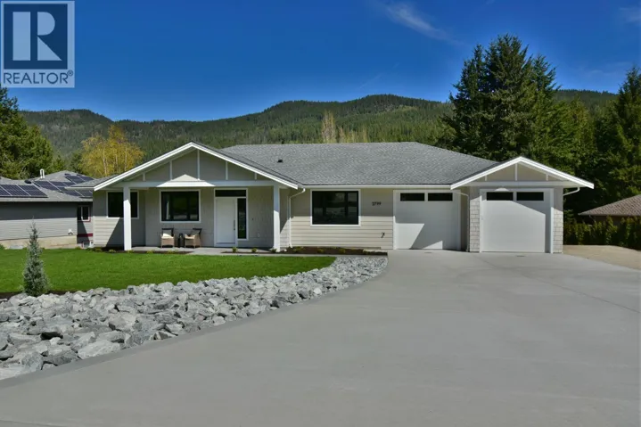 2799 Mountview Drive, Blind Bay, British Columbia V0E1H1