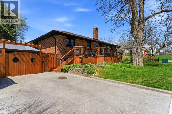 393 NELSON Street, Brantford, Ontario N3S4E6
