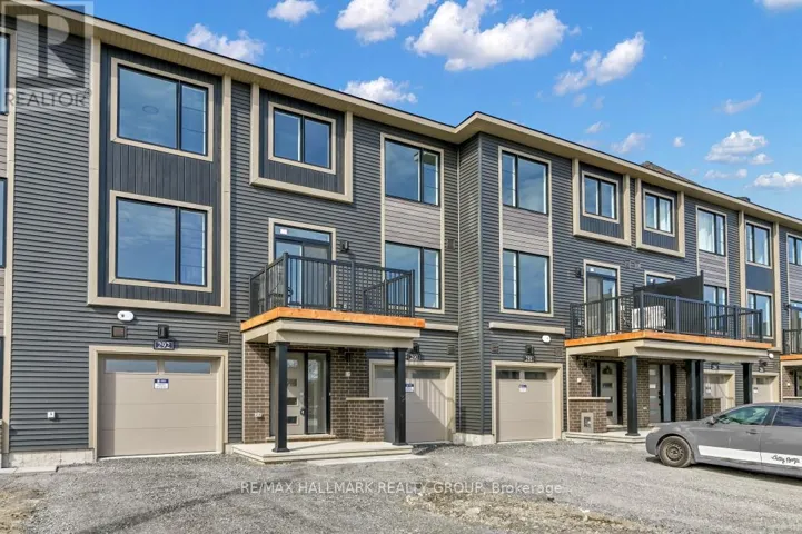 290 BANKSIDE STREET, Ottawa, Ontario K2J3M8