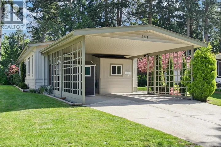 2111 Summergate Blvd, Sidney, British Columbia V8L4K9
