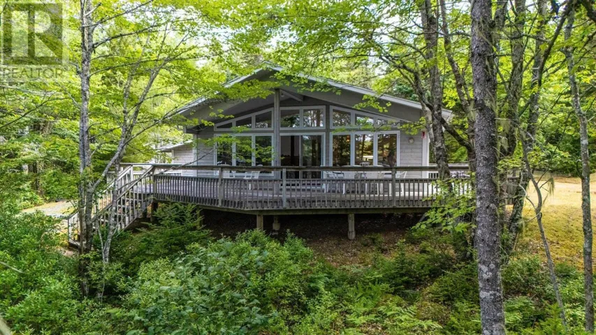 376 Lakefront Drive, Chelsea, Nova Scotia B4V7M9