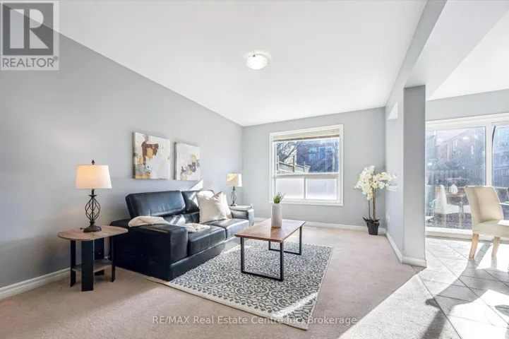 30 VIPOND STREET, Guelph (Grange Road), Ontario N1E0G9