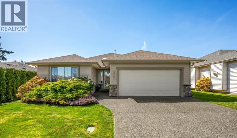 1945 St. Andrews Pl, Courtenay, British Columbia V9N9J4