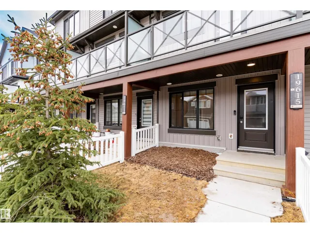 19615 28 AV NW, Edmonton, Alberta T6M0X2