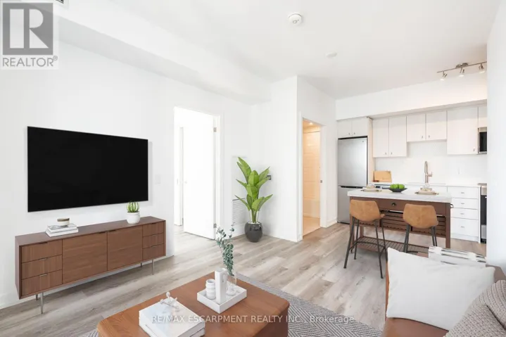 1102 - 15 WELLINGTON STREET S, Kitchener, Ontario N2G0E4