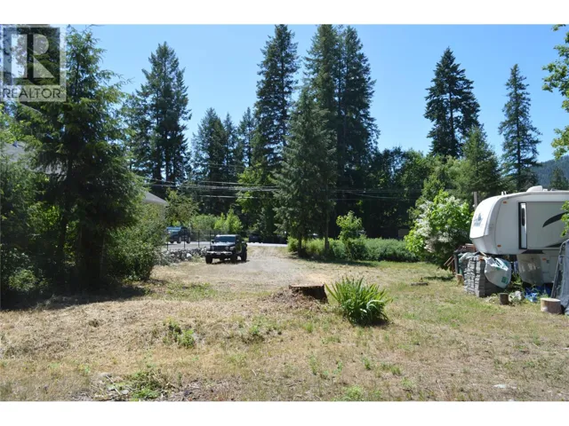 60 Kingsley Road, Christina Lake, British Columbia V0H1E2