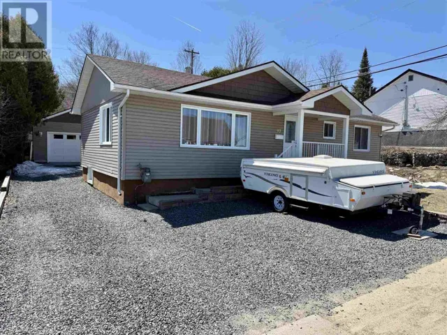 97 Hutchison AVE, Elliot Lake, Ontario P5A1W9