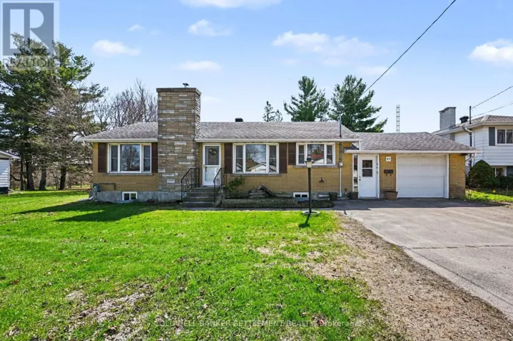 27 BROADVIEW AVENUE W, Smiths Falls, Ontario K7A4L1