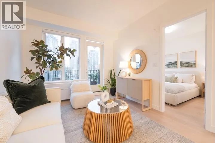 203 585 KEMSLEY AVENUE, Coquitlam, British Columbia V3J3Z1