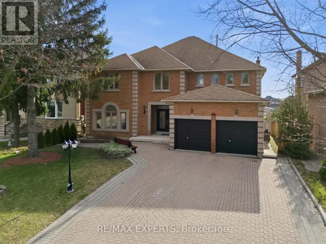11 HORIZON COURT, Richmond Hill (Doncrest), Ontario L4B3G1