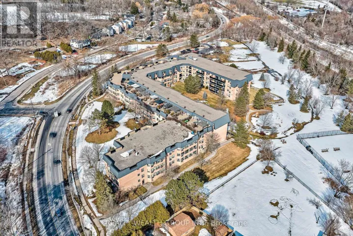 221 - 155 MAIN STREET N, Newmarket (Bristol-London), Ontario L3Y8C2