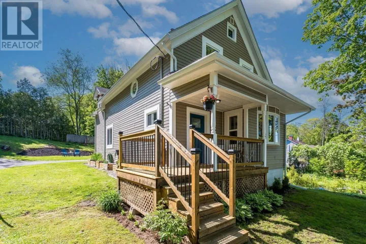 73 Chester Avenue, Kentville, Nova Scotia B4N2J5