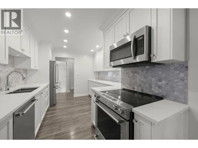 211 4111 FRANCIS ROAD, Richmond, British Columbia V5C2P8