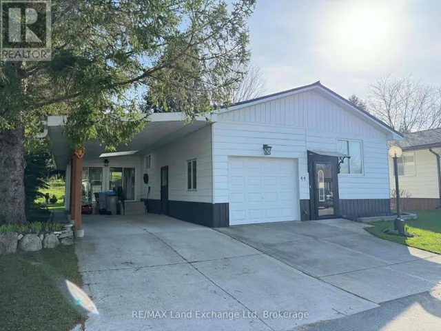 44 BRIARWOOD CRESCENT, North Huron (Wingham), Ontario N0G2W0