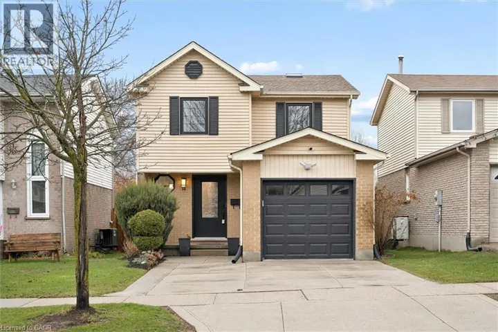 14 WYCLIFFE Place, Kitchener, Ontario N2M5J7