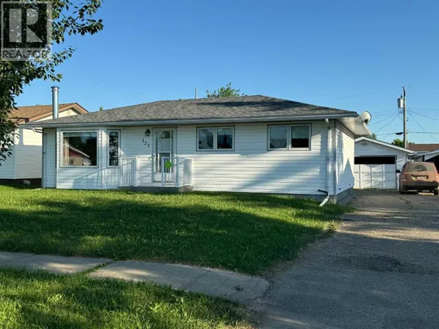 121 2 Avenue, Falher, Alberta T0H1M0