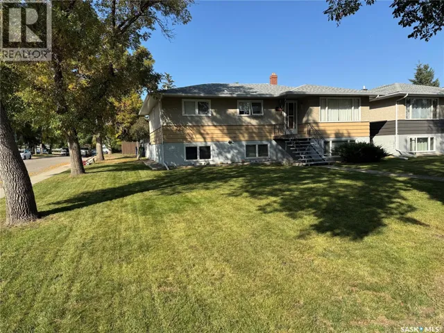 1200 12th AVENUE E, Regina, Saskatchewan S4N0M5