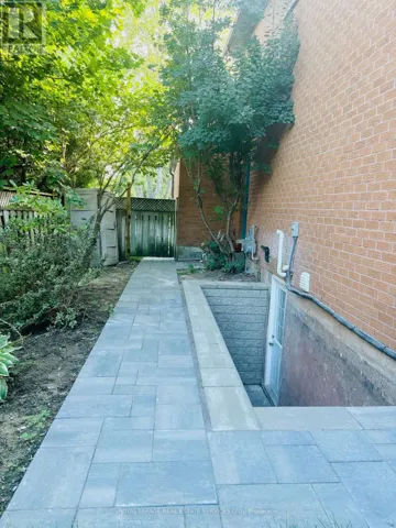 LOWER LEVEL - 1397 HERITAGE WAY, Oakville (GA Glen Abbey), Ontario L6M3C2