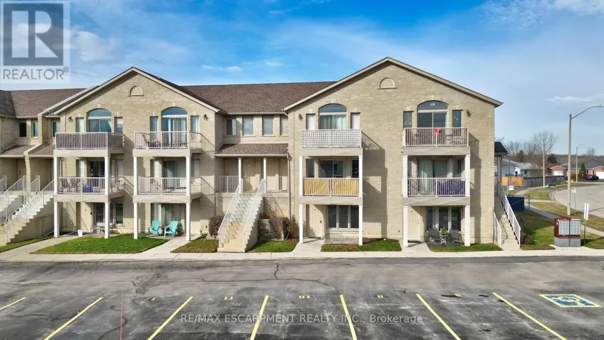 102 - 50 WHITLAW WAY, Brant (Paris), Ontario N3L4C3