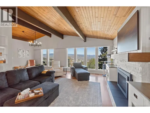 890 GLENEAGLES Drive, Kamloops, British Columbia V2E1K3