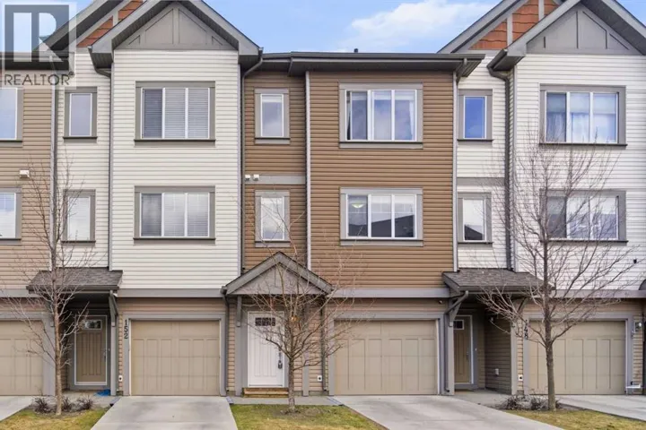 150 Copperpond Villas SE, Calgary, Alberta T2Z5B8