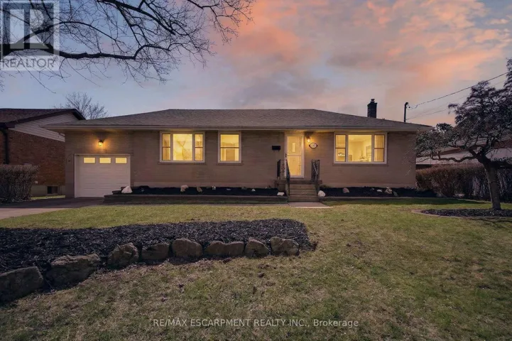 1055 SHEPHERD'S DRIVE, Burlington (LaSalle), Ontario L7T3R4