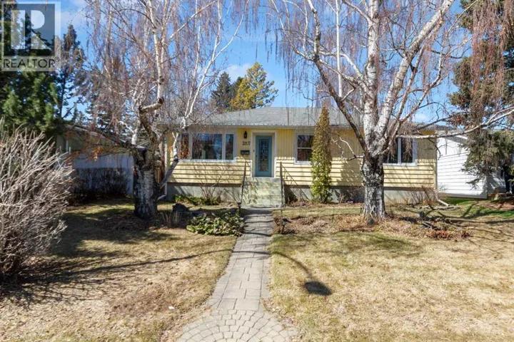 3207 25 Street SW, Calgary, Alberta T3E1Y3