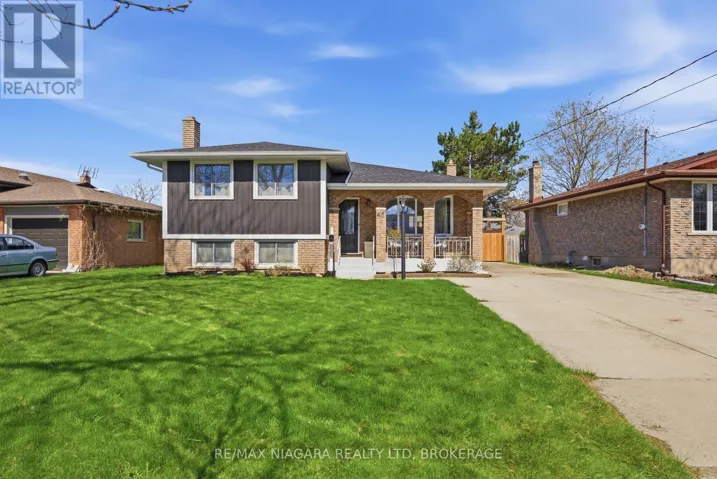45 MEREDITH DRIVE, St. Catharines (Carlton/Bunting), Ontario L2M6R5