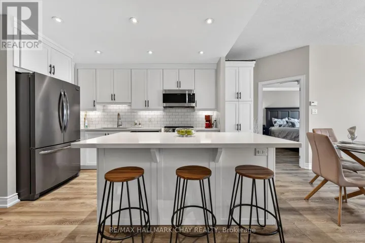 805 - 37 ELLEN STREET, Barrie (City Centre), Ontario L4N6G2