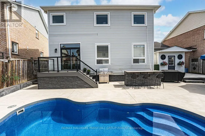 20 THE QUEENSWAY, Barrie (Innis-Shore), Ontario L4M7H6
