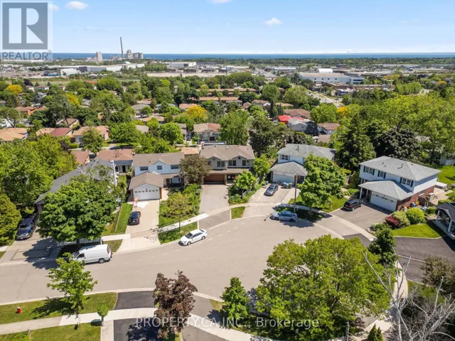 2788 TALLBERG COURT, Mississauga (Clarkson), Ontario L5J1T1