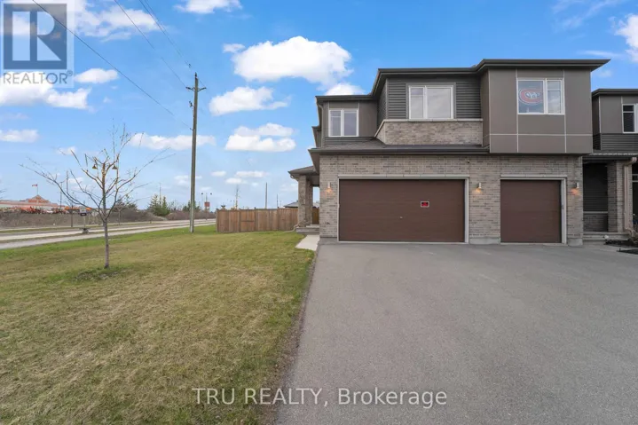 1 STOKES DRIVE, Carleton Place, Ontario K7C0J6