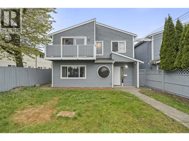 765 CLARKE ROAD, Coquitlam, British Columbia V3J7P3